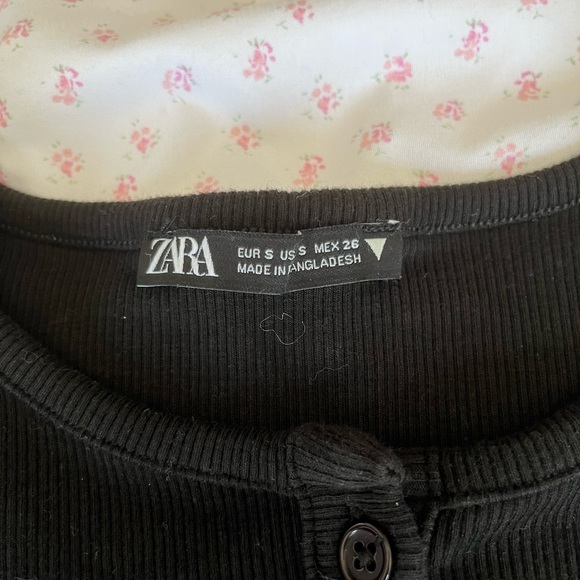 Zara Black Ribbed Button-Front Cardigan - Picture 2 of 3